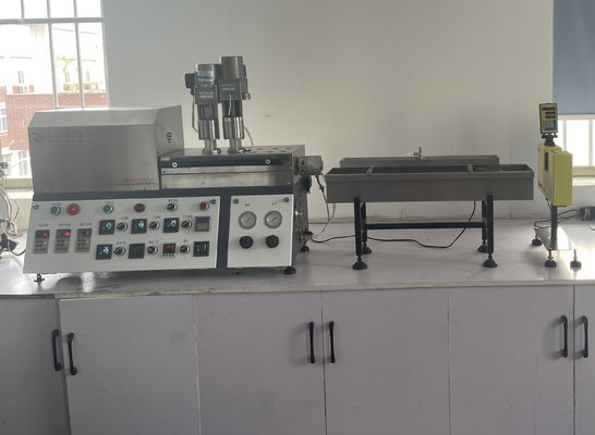 0.75KW آزمایشگاه آزمایشگاه آزمایشگاه آزمایشگاه دوقلو اکسترودر پیچ 250 میلی متر طول نخ