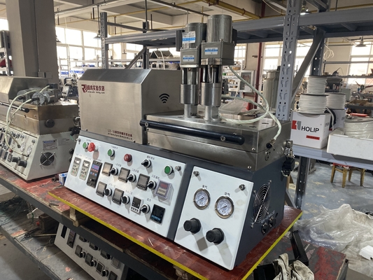دستگاه اکستروژن دو پیچ کوچک آزمایشگاهی اکستروژن 15-18 گرم